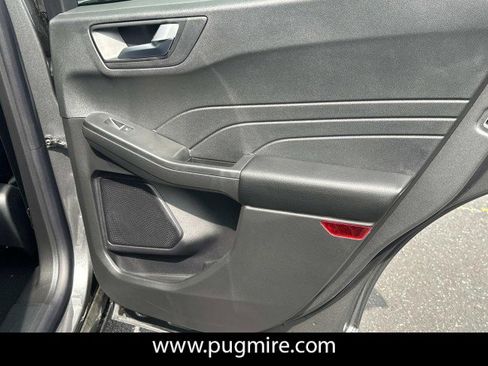 New 2025 Ford Escape SE image 16