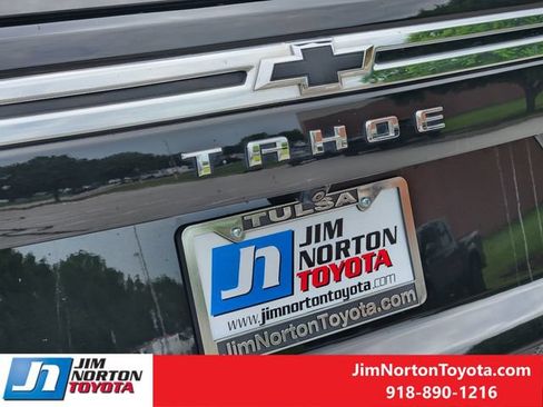 Used 2022 Chevrolet Tahoe LT w/ Luxury Package AWD/4WD image 12