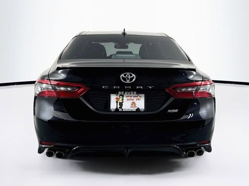Used 2022 Toyota Camry XSE FWD image 8