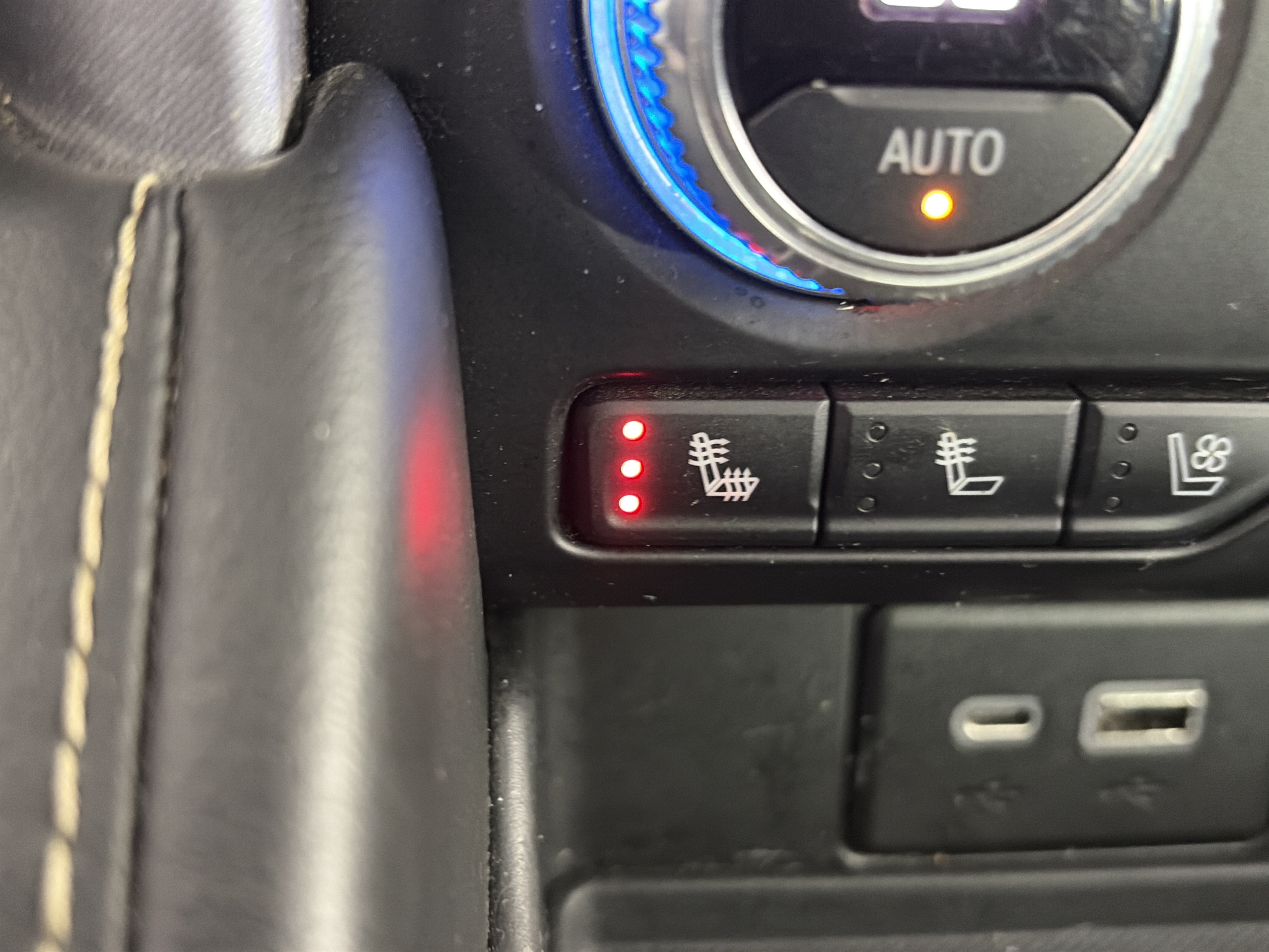 Used 2022 GMC Yukon SLT AWD/4WD image 28