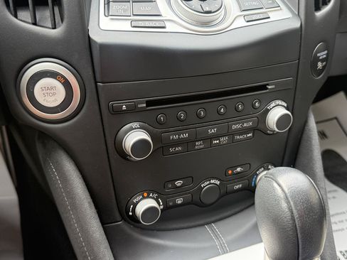 Used 2016 Nissan 370Z Touring Sport RWD image 19