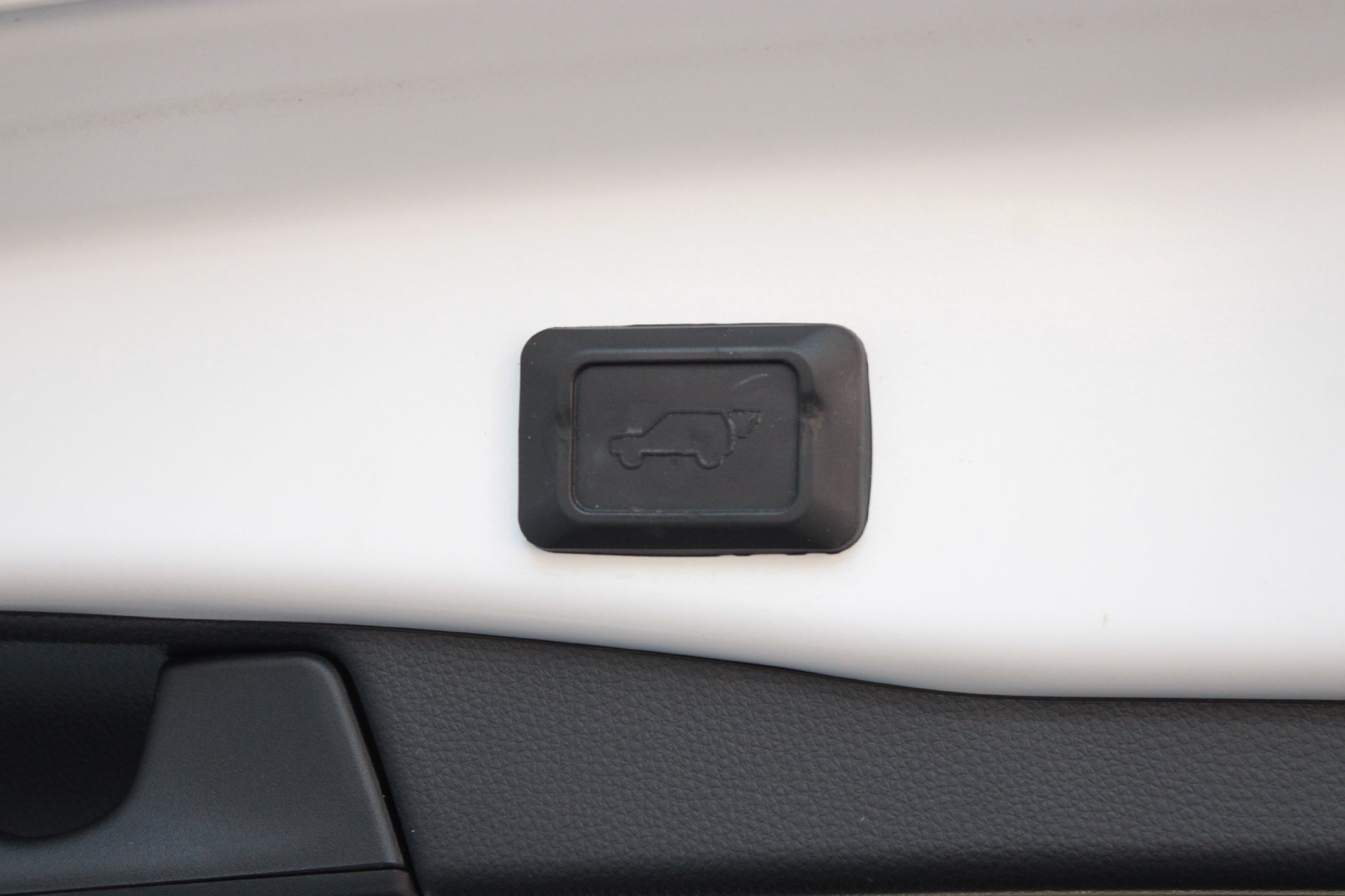 Used 2021 Toyota RAV4 XLE w/ Convenience Package AWD/4WD image 27