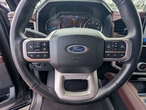 Used 2024 Ford Expedition Limited image 33