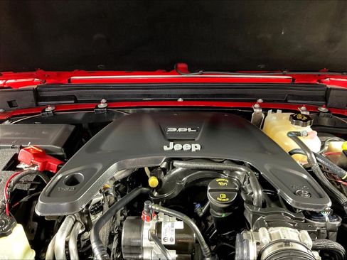 Used 2021 Jeep Wrangler Unlimited Sport AWD/4WD image 29