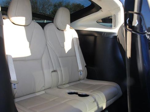 Used 2017 Tesla Model X 75D image 17