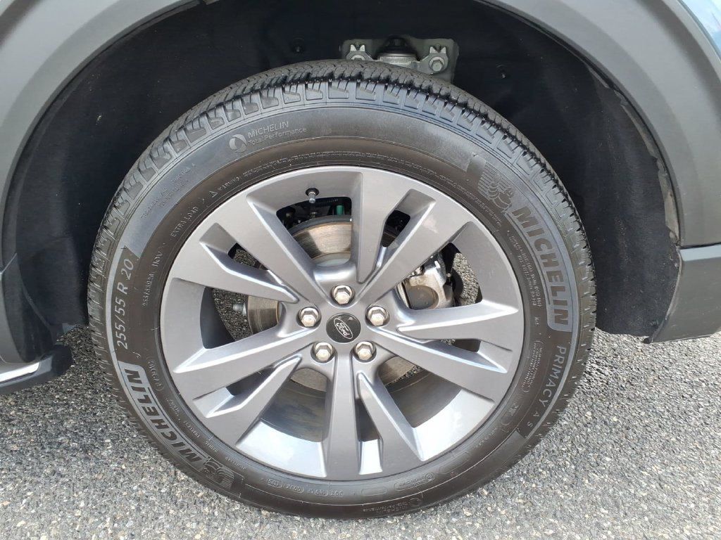 Used 2025 Ford Explorer Active w/ Active Comfort Package AWD/4WD image 20