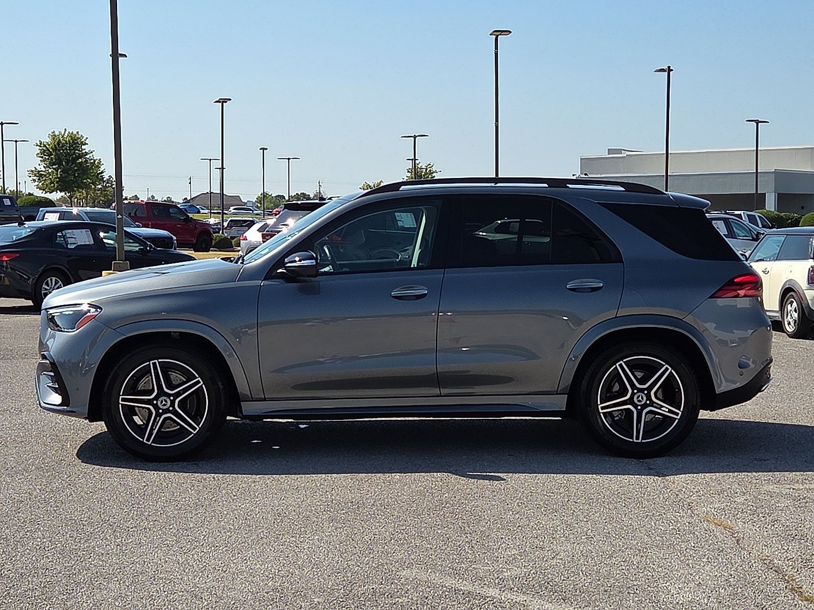 Used 2024 Mercedes-Benz GLE 450 4MATIC image 3
