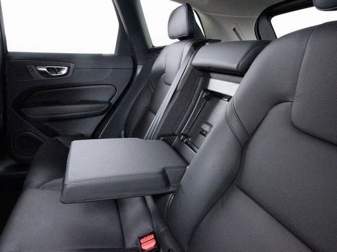 Certified 2025 Volvo XC60 B5 Plus image 26