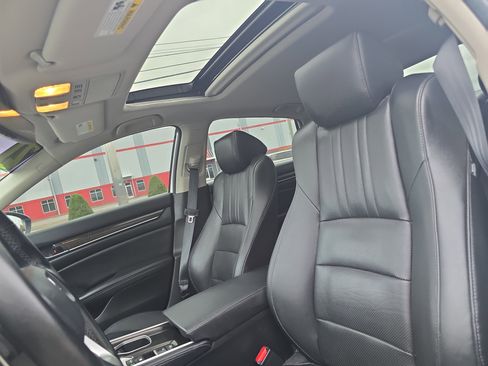 Used 2021 Honda Accord Touring image 12