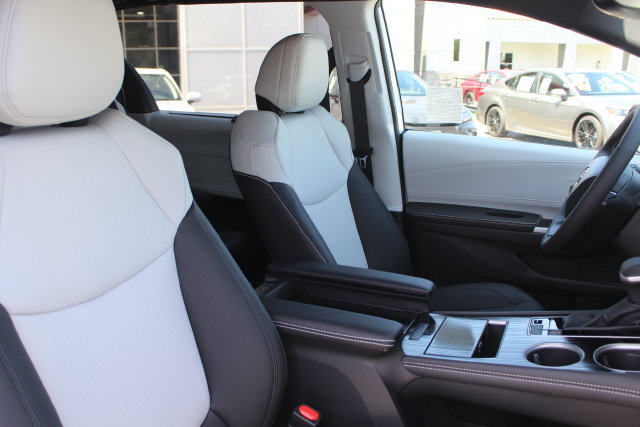 Certified 2026 Toyota Sienna XSE FWD image 25