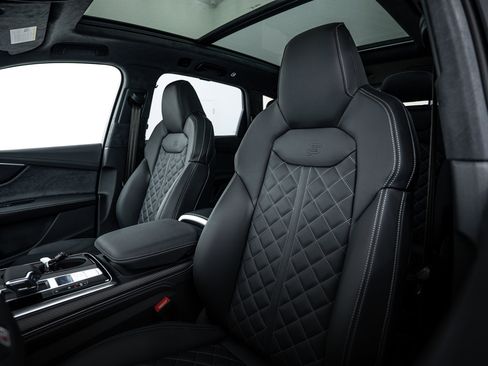 New 2026 Audi SQ7 Prestige image 17