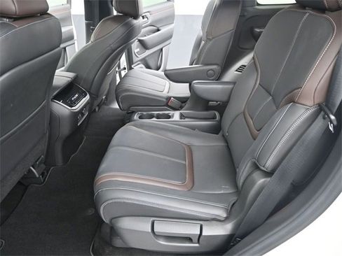 Used 2025 Nissan Armada SL w/ Captain's Chari Seat Package image 23