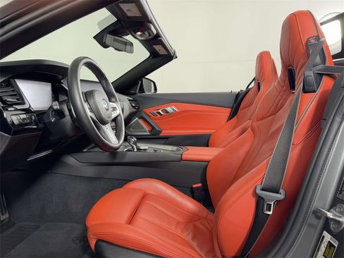 Used 2020 BMW Z4 M40i w/ Executive Package image 4