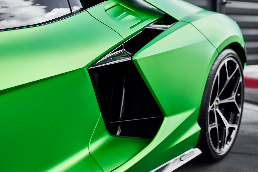 Used 2024 Lamborghini Revuelto AWD/4WD image 8