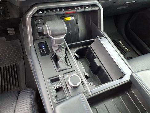 Used 2022 Toyota Tundra Platinum image 26