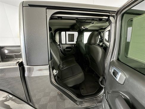 Used 2022 Jeep Gladiator Sport image 26