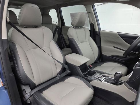Used 2019 Subaru Forester Limited image 11