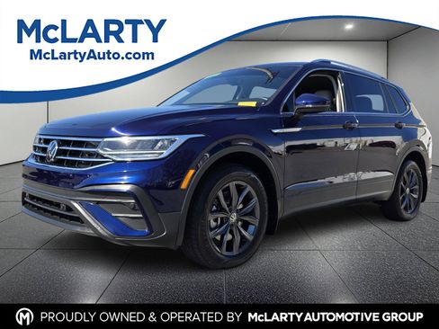 Used 2023 Volkswagen Tiguan SE image 1