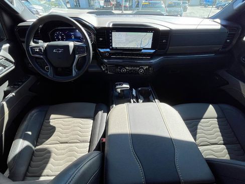 Used 2024 Chevrolet Silverado 1500 ZR2 image 6