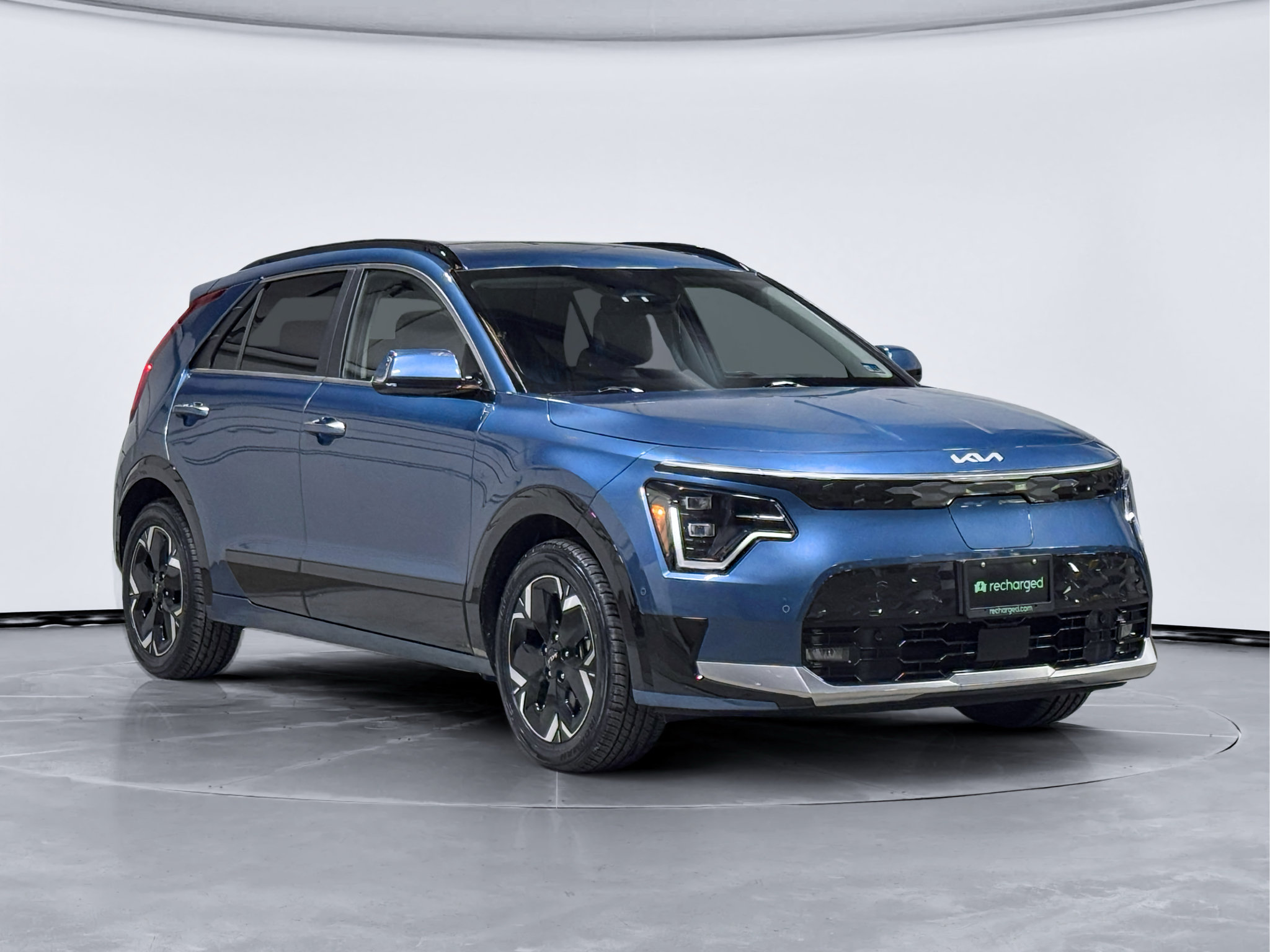 Used 2024 Kia Niro Wave w/ Wave Preserve Package FWD image 4