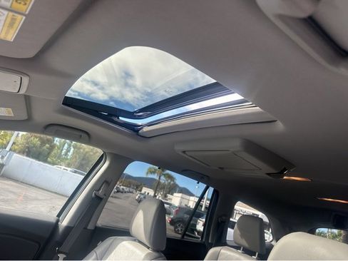 Used 2019 Honda Pilot Touring image 4