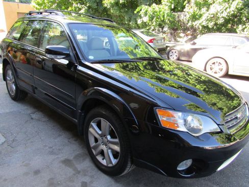 Used 2005 Subaru Outback 3.0R L.L. Bean AWD/4WD image 25