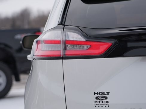 Used 2021 Ford Edge Titanium w/ Class II Trailer Tow Package image 14