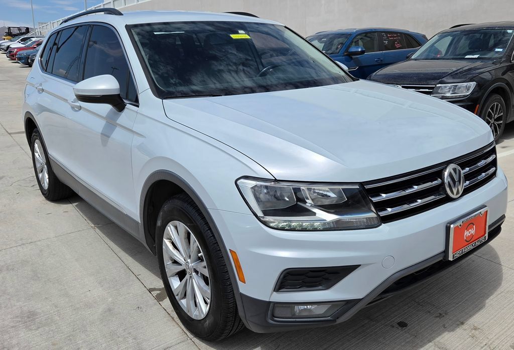 Used 2018 Volkswagen Tiguan SE FWD image 2