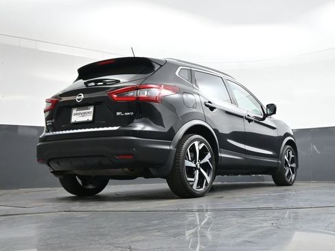 Used 2022 Nissan Rogue Sport SL w/ Premium Package image 36