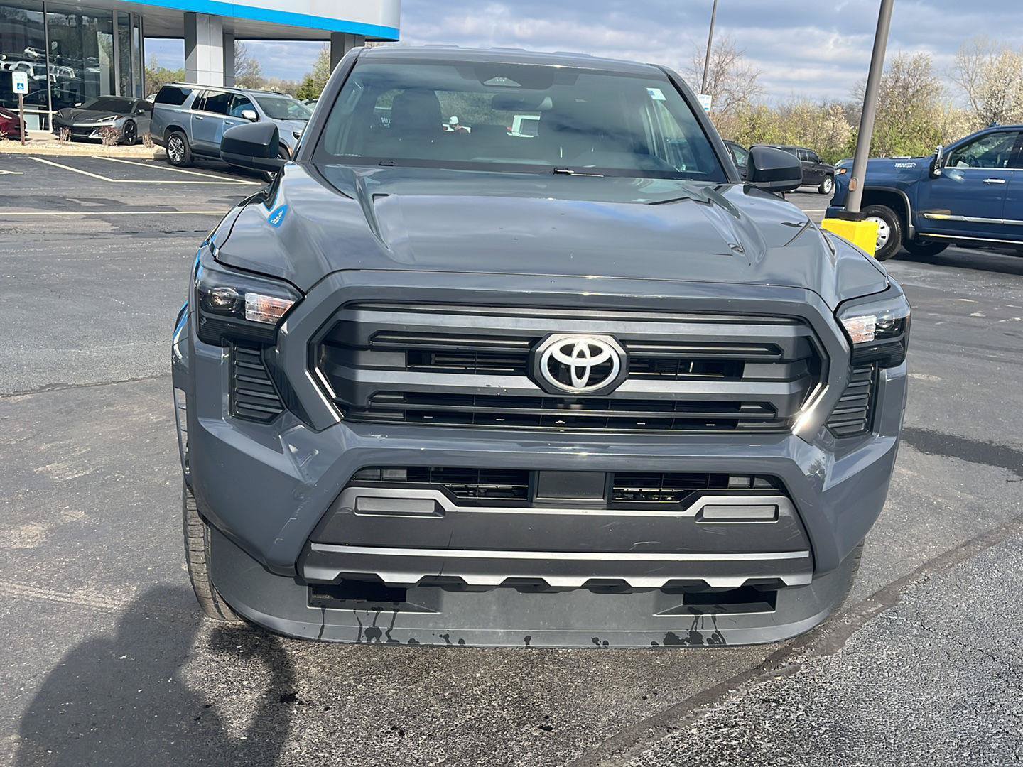 Used 2024 Toyota Tacoma SR AWD/4WD image 8
