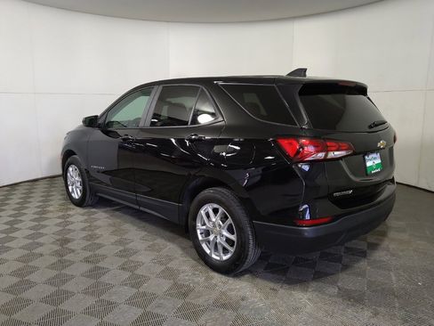 Used 2022 Chevrolet Equinox LS w/ LS Convenience Package image 3
