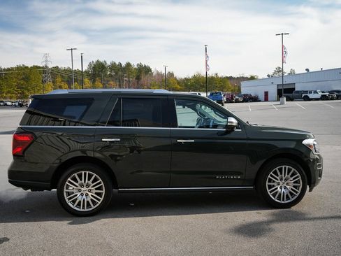 Used 2022 Ford Expedition Platinum image 11