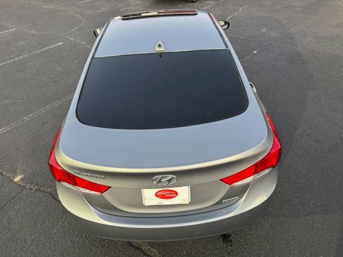 Used 2013 Hyundai Elantra Limited w/ Technology Pkg FWD image 8