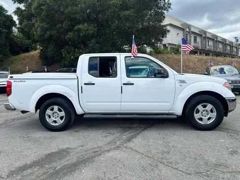 Used 2008 Nissan Frontier SE w/ SE Value Truck Pkg image 3