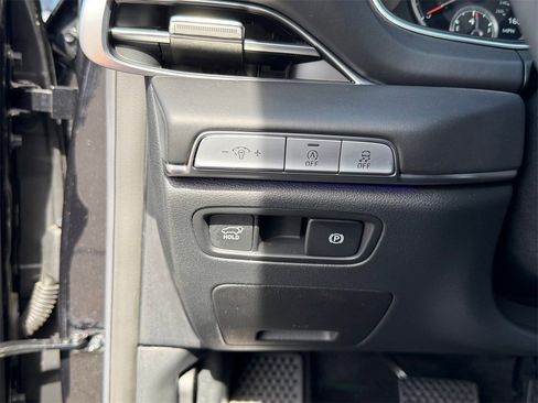 Used 2022 Genesis GV80 3.5T Advanced + image 17