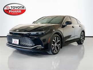 Used 2023 Toyota Crown XLE video 1