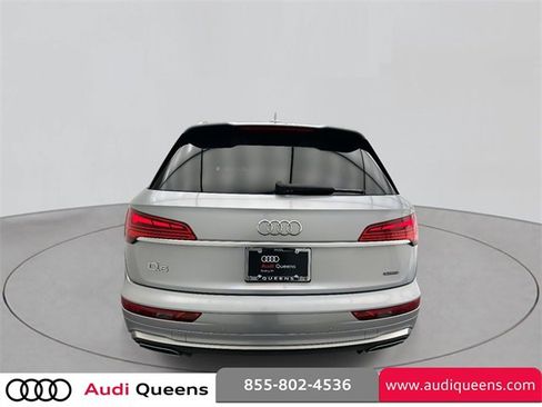 Certified 2022 Audi Q5 2.0T Premium w/ Convenience Package image 3