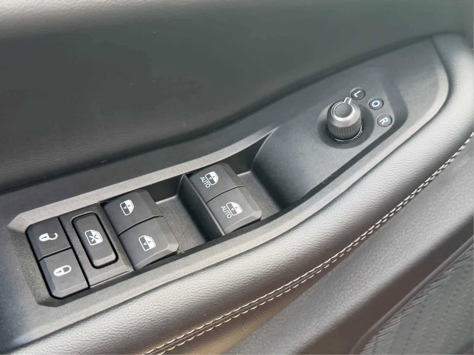 Used 2023 Jeep Grand Cherokee L Laredo w/ Luxury Tech Group I AWD/4WD image 14