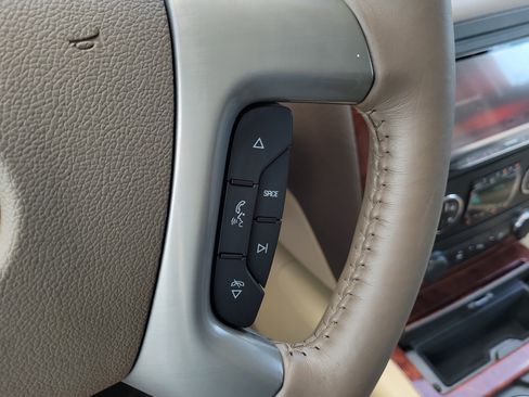 Used 2014 Chevrolet Suburban LTZ AWD/4WD image 25