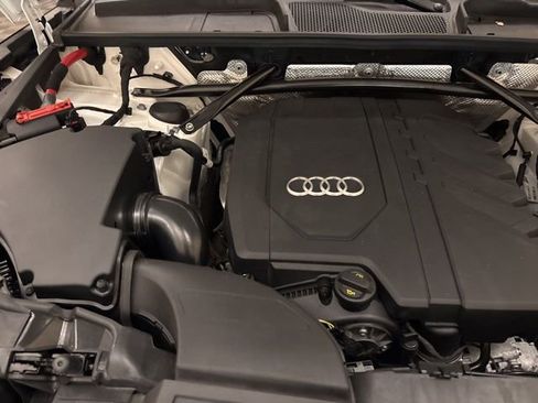 Used 2022 Audi Q5 2.0T Premium w/ Convenience Package image 22