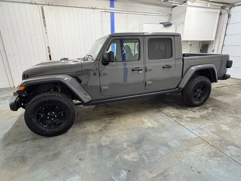 Used 2021 Jeep Gladiator Mojave AWD/4WD image 6