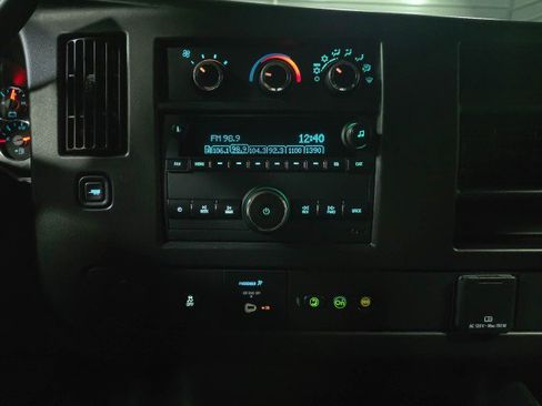 Used 2019 Chevrolet Express 2500 w/ Driver Convenience Package RWD image 23