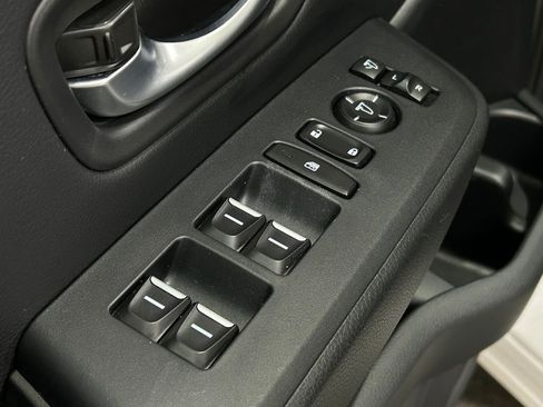 Used 2025 Honda Pilot Elite image 17
