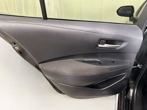 Used 2021 Toyota Corolla LE FWD image 25
