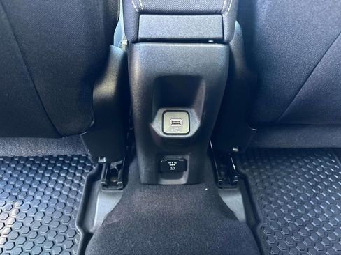 Used 2021 Jeep Renegade Latitude w/ Sun & Sound Group image 12