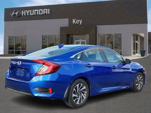 Used 2018 Honda Civic EX image 4