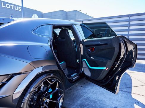 Used 2024 Lamborghini Urus Performante image 33