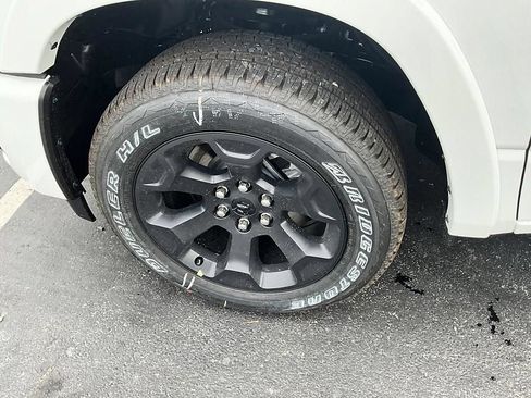 New 2026 RAM 1500 Big Horn w/ Night Edition AWD/4WD image 9