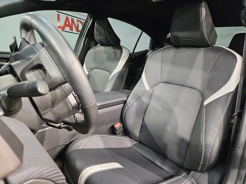 Used 2025 Toyota Camry SE w/ Convenience Package FWD image 24