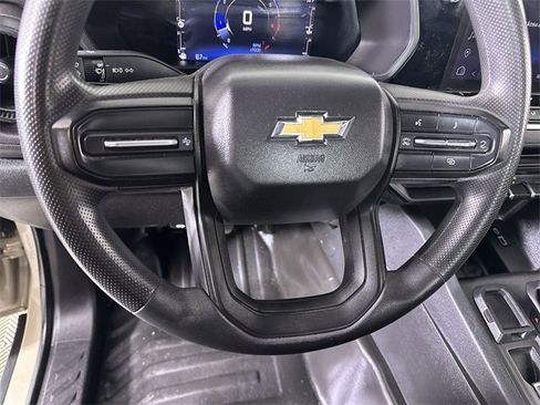Used 2023 Chevrolet Colorado W/T image 11